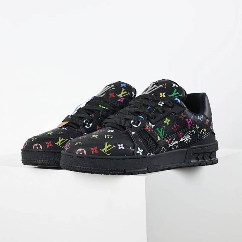 LV Trainer shoes 042