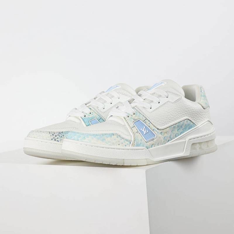 LV Trainer shoes 029