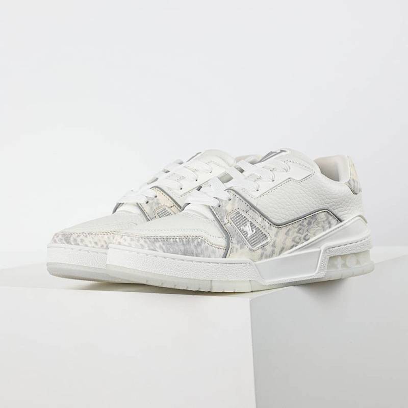 LV Trainer shoes 033