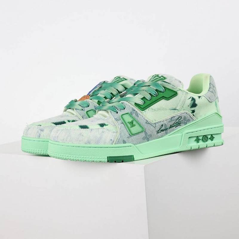LV Trainer shoes 044