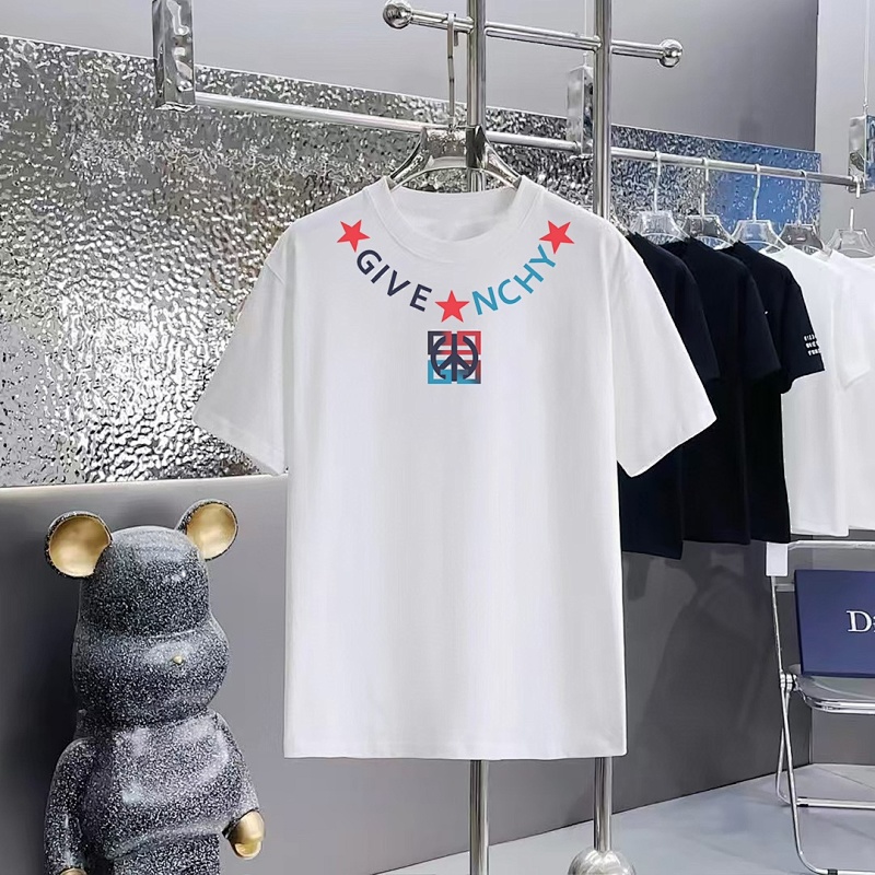 Givenchy T-shirt 465