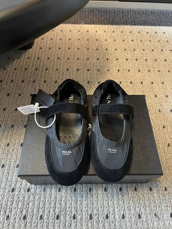 Prada Women's Shoes 488